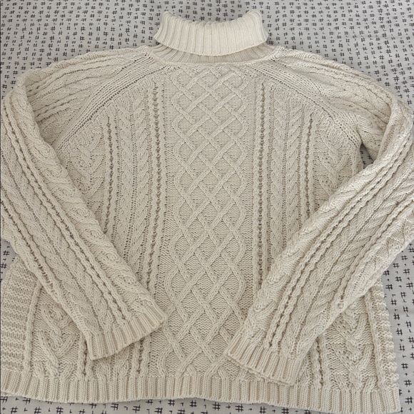Vintage LL Bean cable-stitch turtleneck sweater, cotton, cream, size XS - Picture 5 of 6